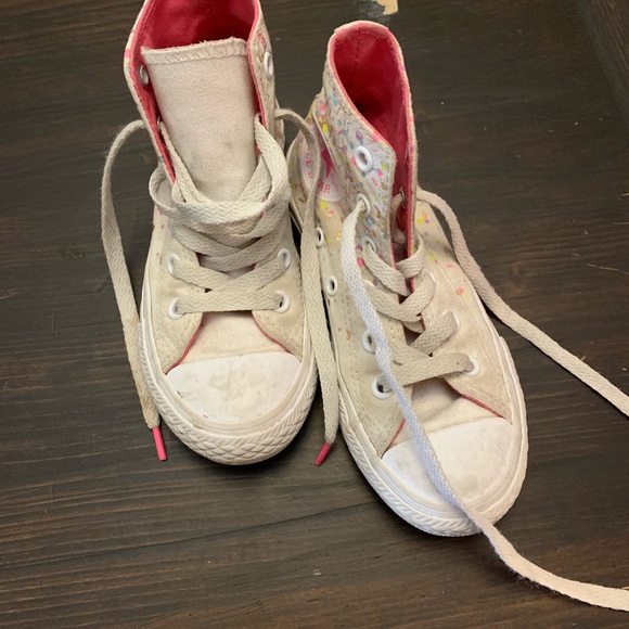 Converse - Picture 2 of 2